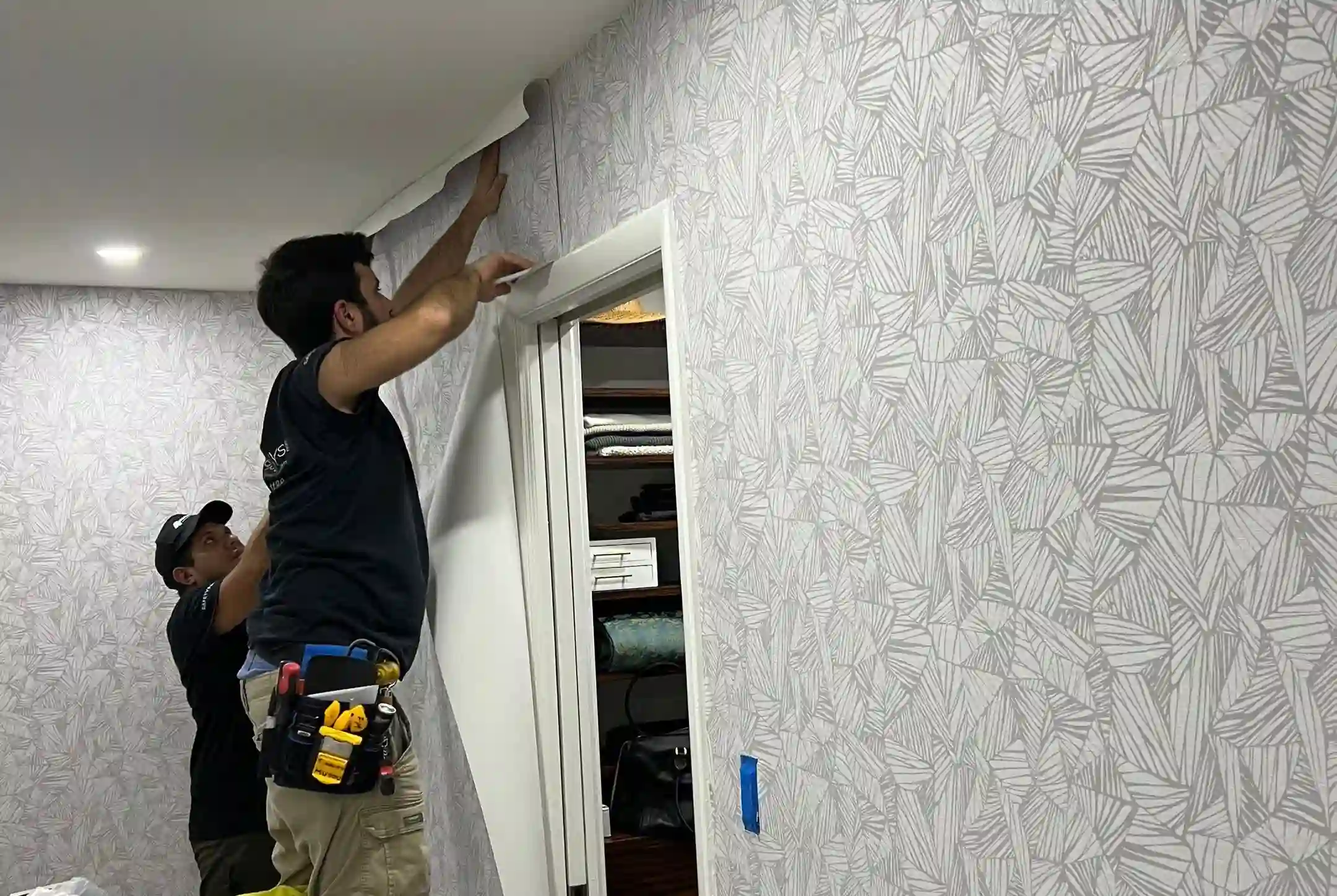 Wallpaper installation in Long Beach, CA